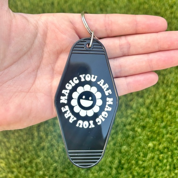 Handmade Pickleball Motel Keychain – Retro Sporty Vibes - Picture 3 of 10